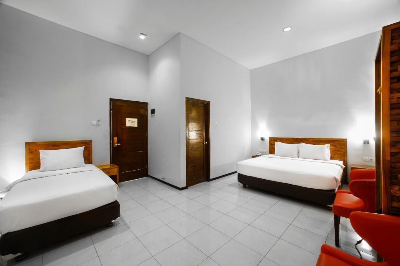 Ciptaningati Hotel Batu  Eksteriør bilde