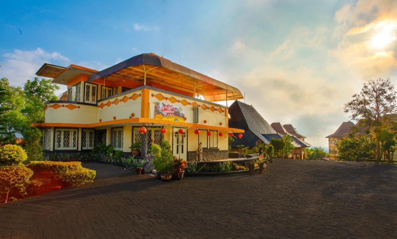 Ciptaningati Hotel Batu  Eksteriør bilde